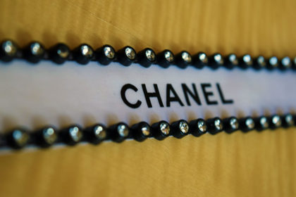 Chanel Ribbon D-I-Y Choker. Alwaysuttori.com. 2016.