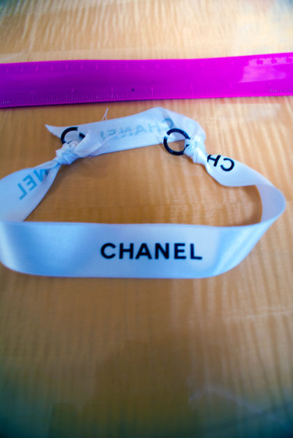Chanel Ribbon D-I-Y Choker. Alwaysuttori.com. 2016.