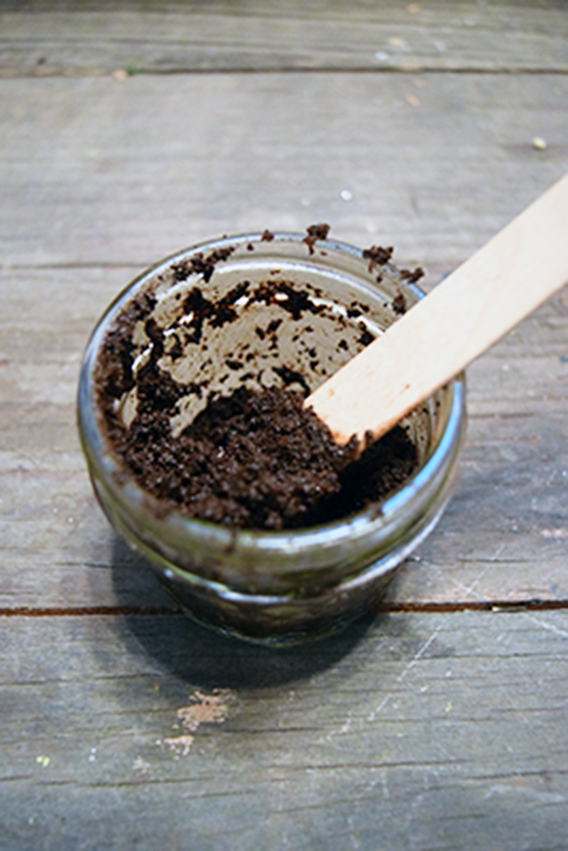 Coffee Scrub. Photo Credit: I'mari Avey. Introvert Life: Natural Beauty Gifts for Men and Women