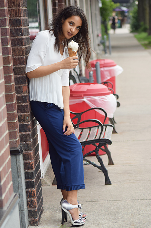 Fresh White and Blue, Look 6, Photo 3. Photo Credit: Mechelle Avey. Fresh White and Blue Summer Style. Alwaysuttori.com